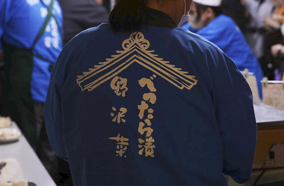 2024年べったら市での買い物風景