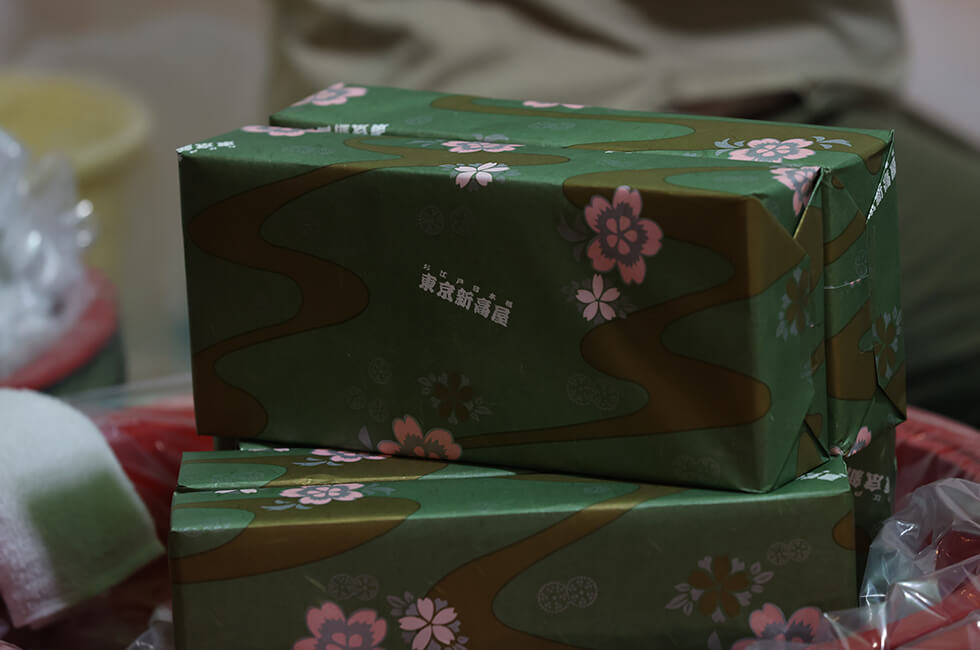 2025年べったら市の日中の賑わっている写真