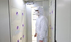 冷凍・チルド・常温の三温度を24時間体制で稼働